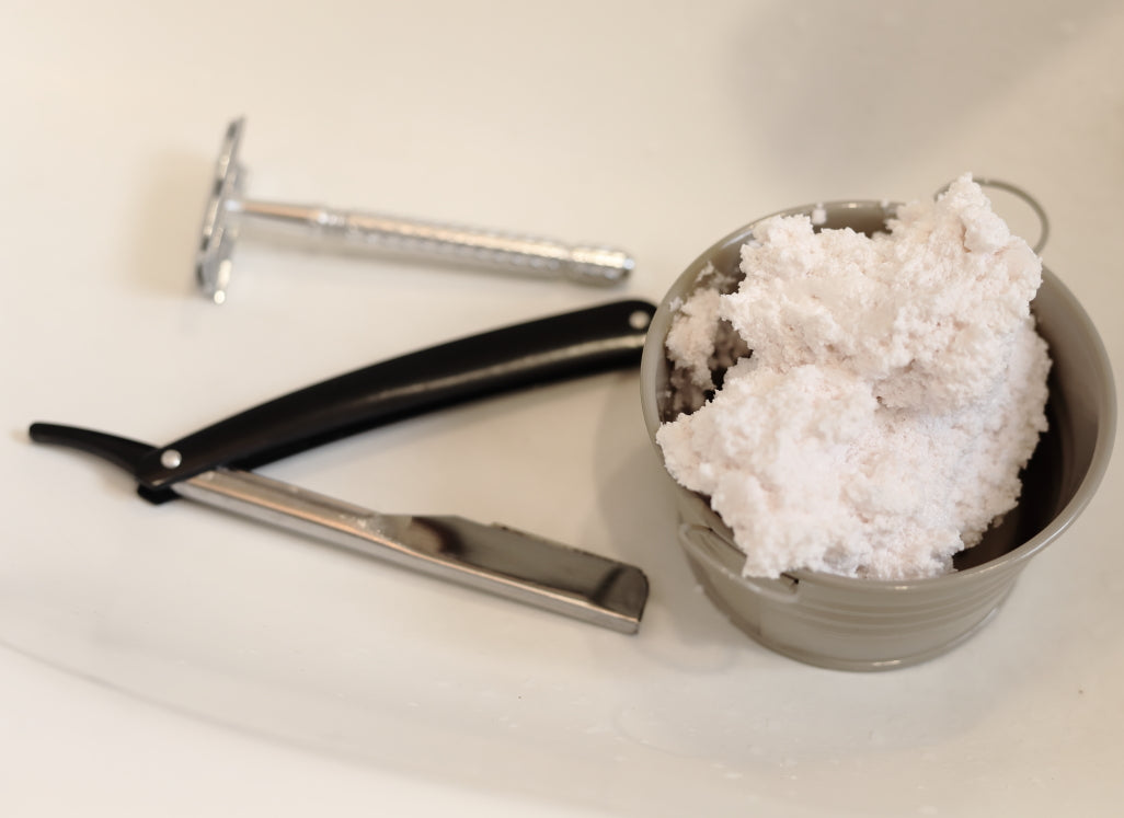 Espuma para afeitar de rosas y vitamina E