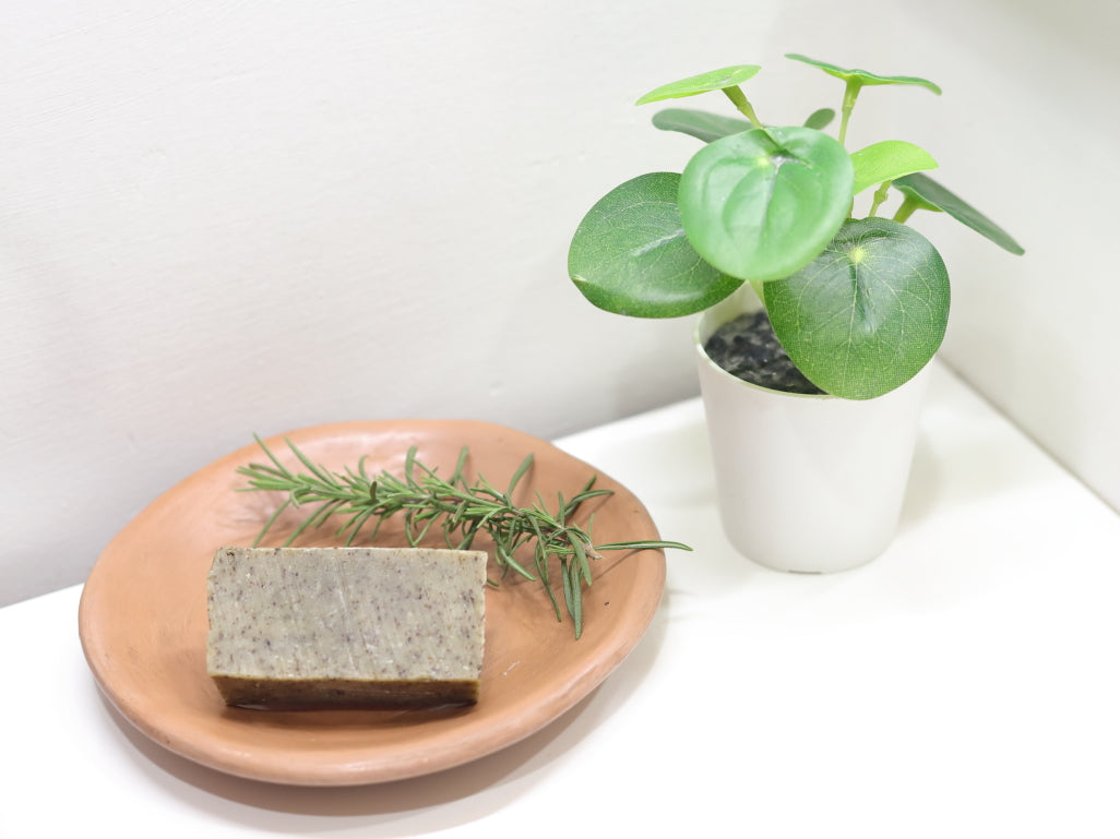 Jabón de romero, alga espirulina y vitamina C tocador
