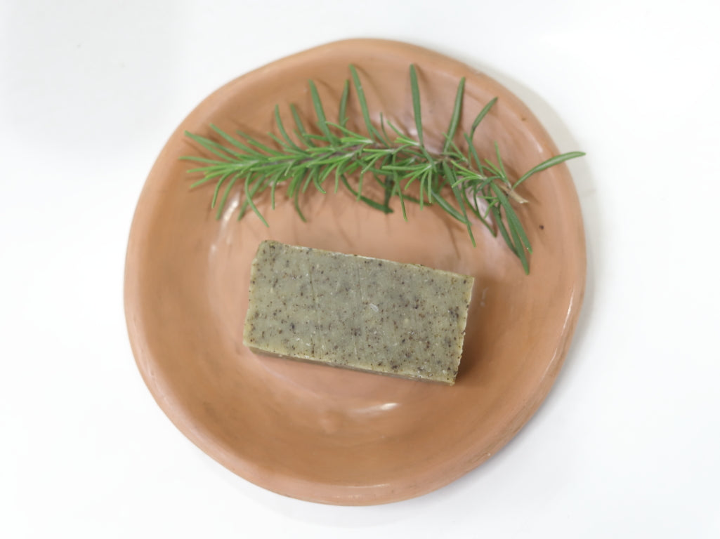 Jabón de romero, alga espirulina y vitamina C tocador